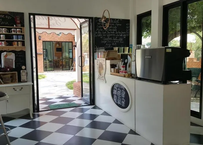 รีสอร์ท Ozono Ban Bo (Ratchaburi)